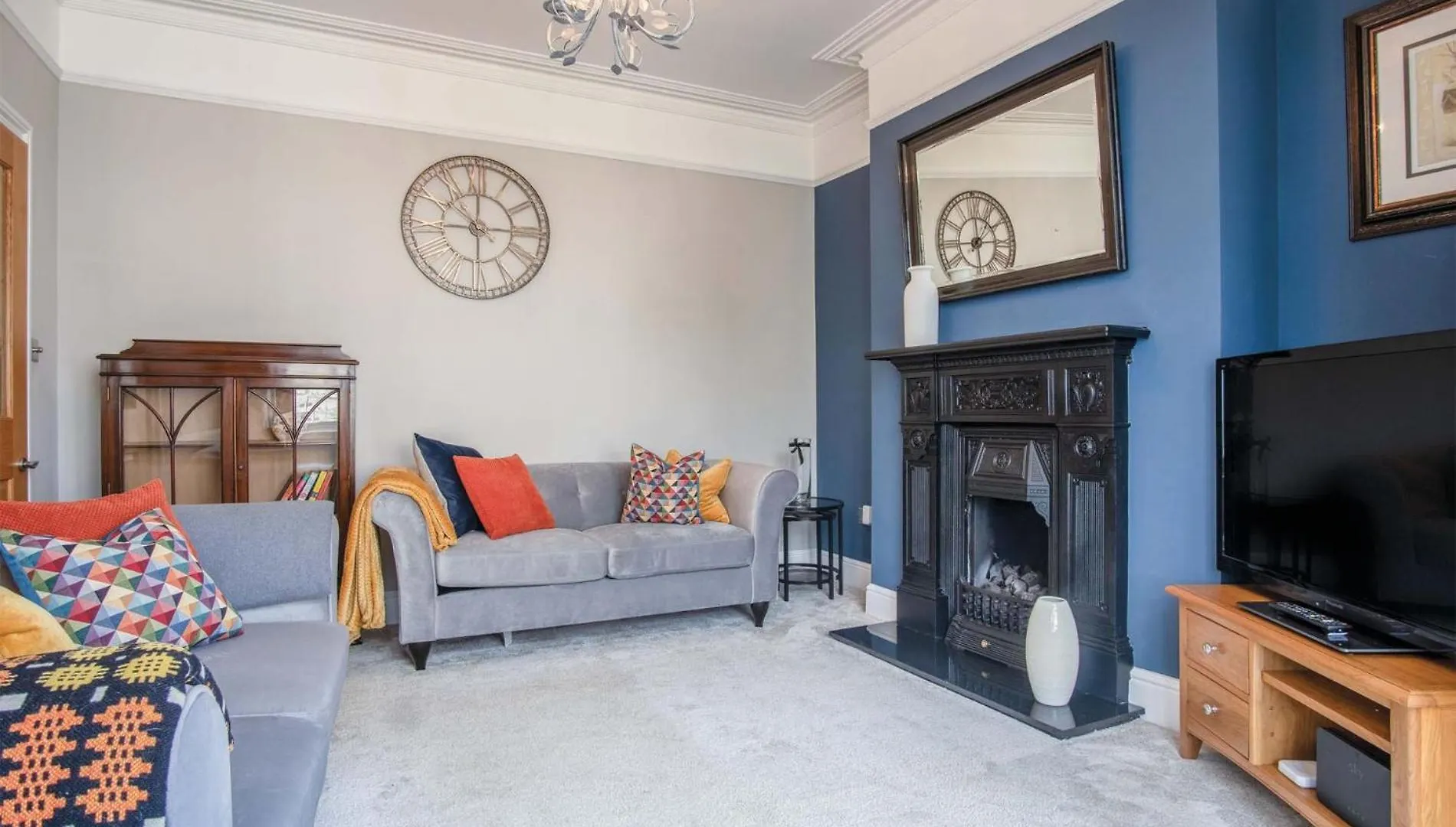 Overland Road - 4 Bedroom House - Mumbles Holiday home