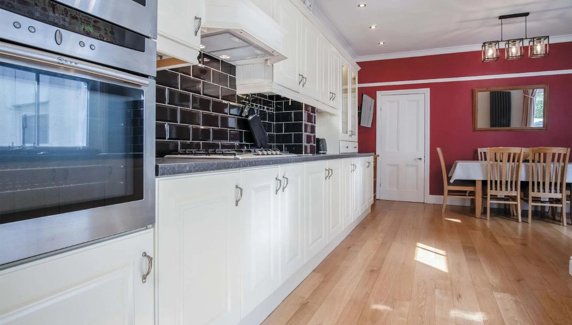 Holiday home Overland Road - 4 Bedroom House - Mumbles
